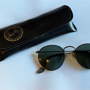 Ray-Ban Black Round Metal Sunglasses with Black Case
